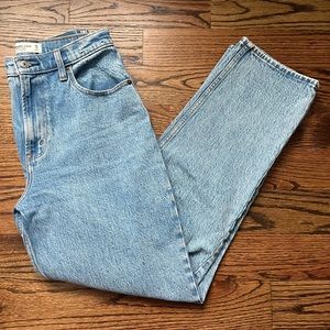 Abercrombie & Fitch The ‘90s Ultra High Rise Curve Love Size 28/6